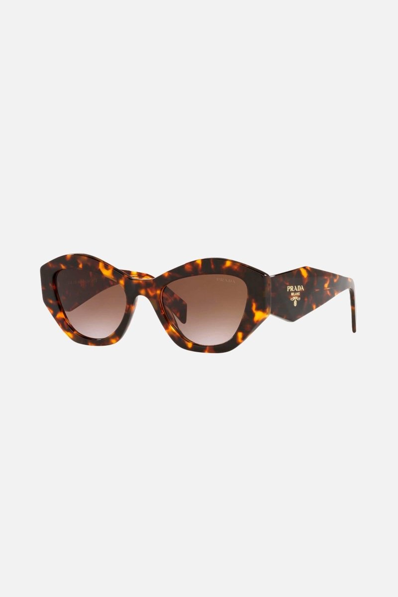 Oval sunglasses featuring iconic logo – of silhouettes and colors: from the refined CinŽma styles to square – LUX VERSE Luxury Designer Fashion Outlet