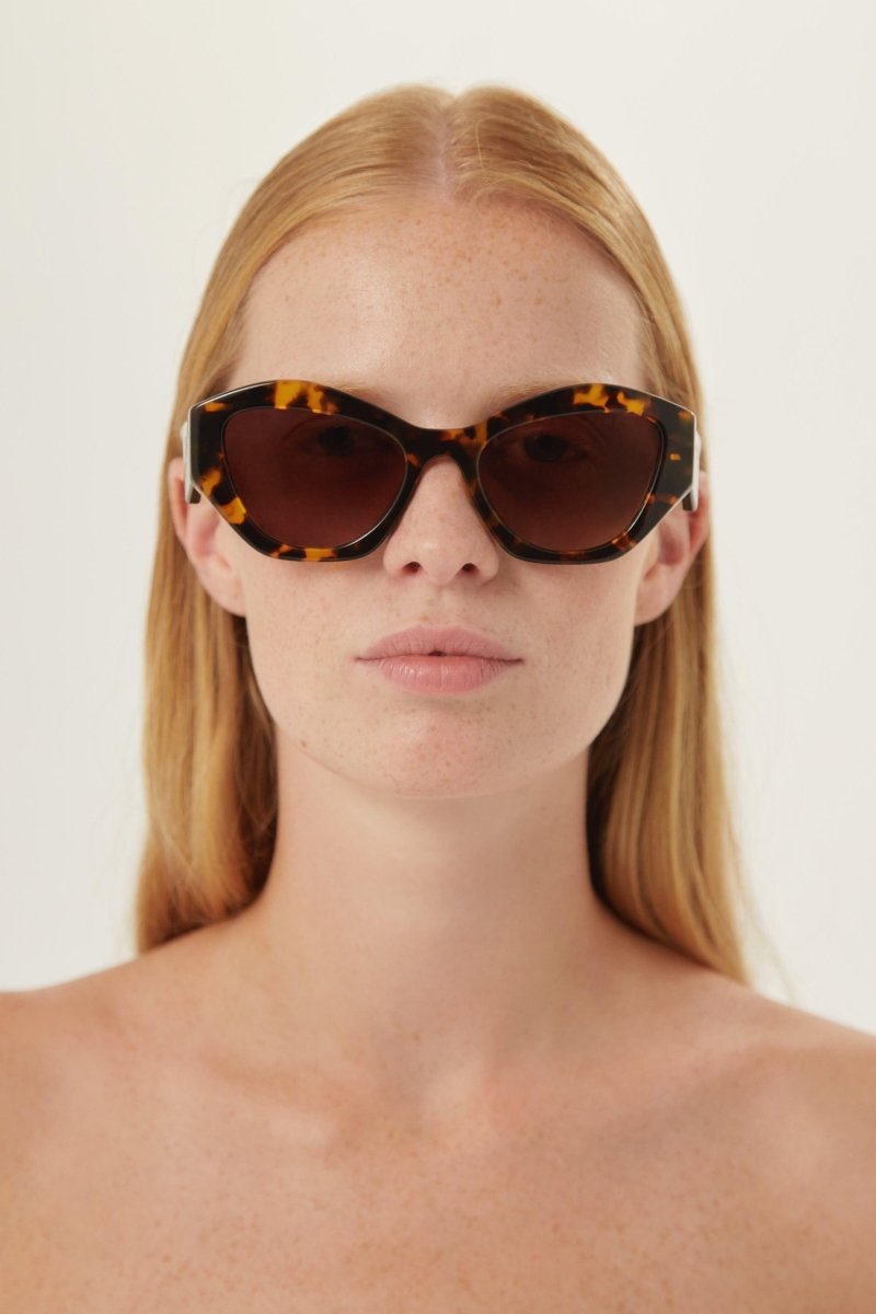 Oval sunglasses featuring iconic logo – sunglasses for women include a wide range of silhouettes and colors – LUX VERSE Luxury Designer Fashion Outlet