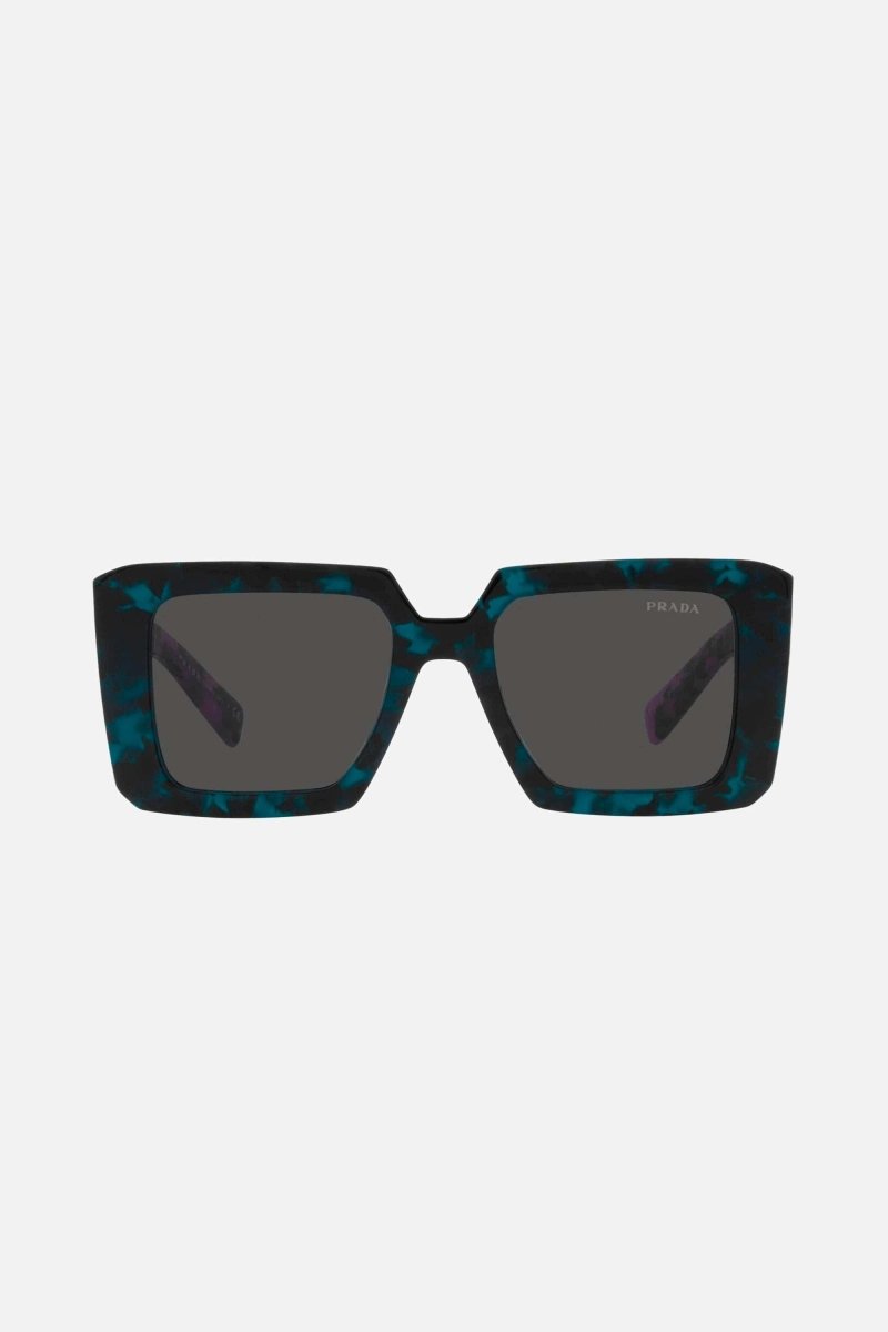 Squared colored sunglasses featuring the signature logo triangle – of silhouettes and colors: from the refined CinŽma styles to square – LUX VERSE Luxury Designer Fashion Outlet
