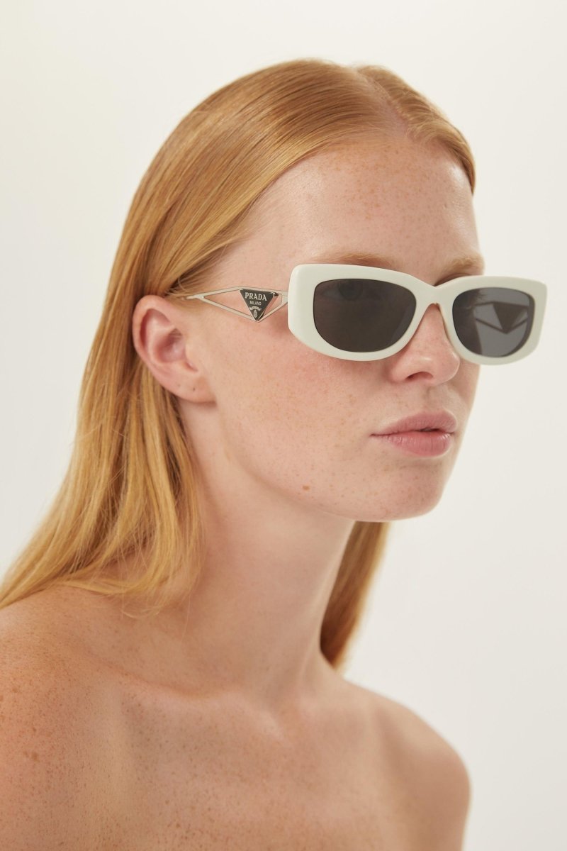 White micro sunglasses with metal temple – sunglasses for women include a wide range of silhouettes and colors – LUX VERSE Luxury Designer Fashion Outlet