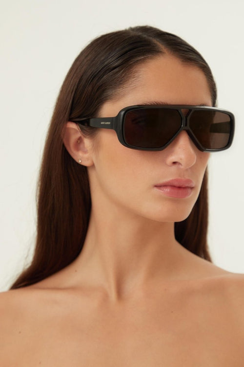 Acetate pilot black sunglasses – the style WAS featured in the Winter 22 Women's Fashion Show – LUX VERSE Luxury Designer Fashion Outlet