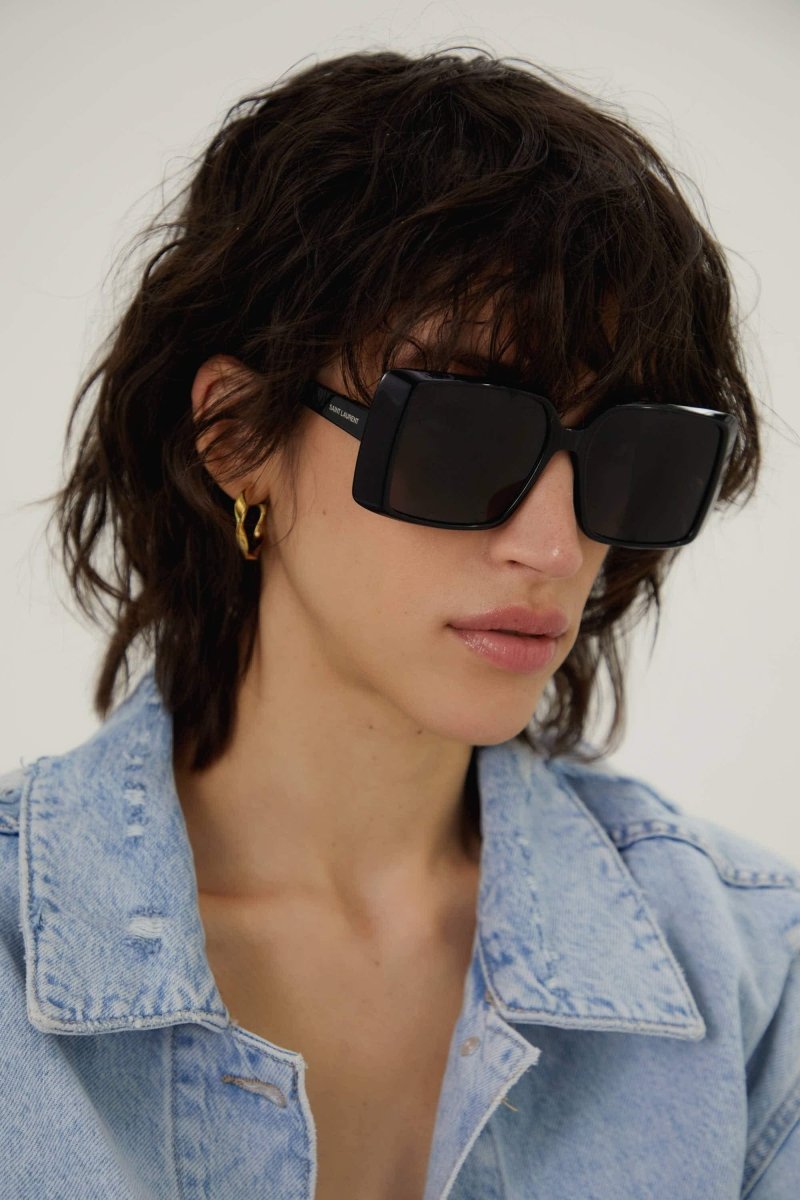 Squared 70s inspired black acetate sunglasses – 70s inspired oversized black acetate squared shape with distinctive – LUX VERSE Luxury Designer Fashion Outlet