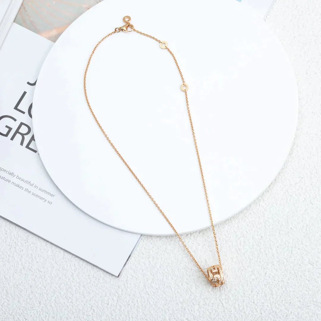 PARENTESI NECKLACE ROSE GOLD DIAMOND