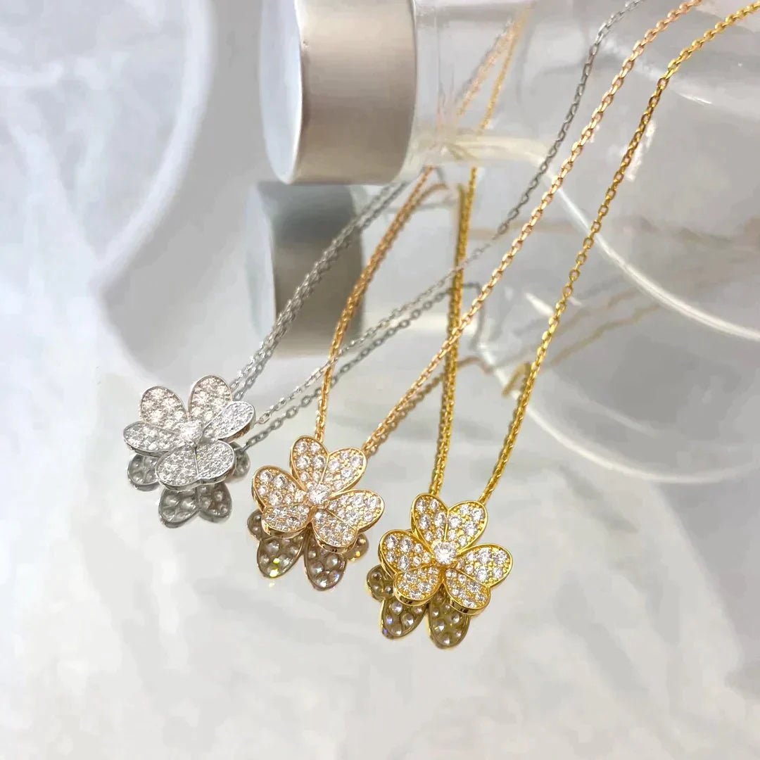 FLOWER DIAMOND NECKLACE
