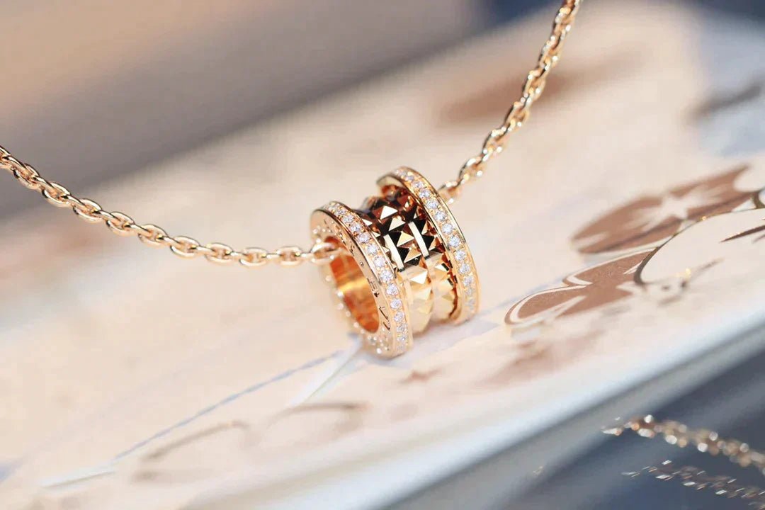 ZERO 1 ROCK PEDANT ROSE GOLD NECKLACE