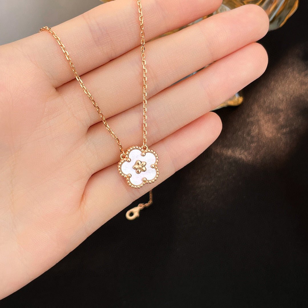 LUCKY WHITE MOP PLUM BLOSSOM NECKLACE