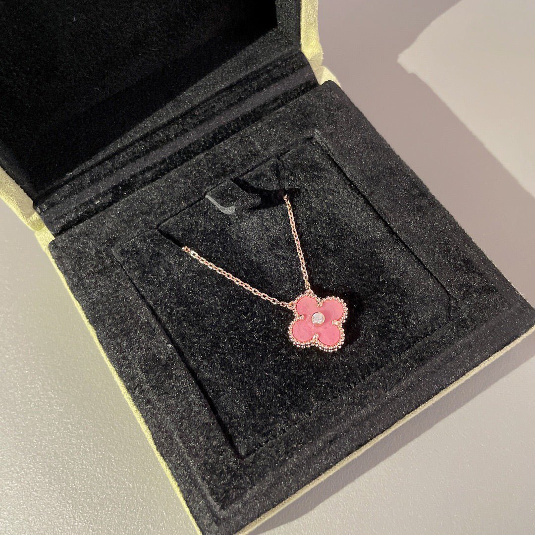 CLOVER 15MM DIAMOND AND PINK MOTHER-OF-PEARL NECKLACE