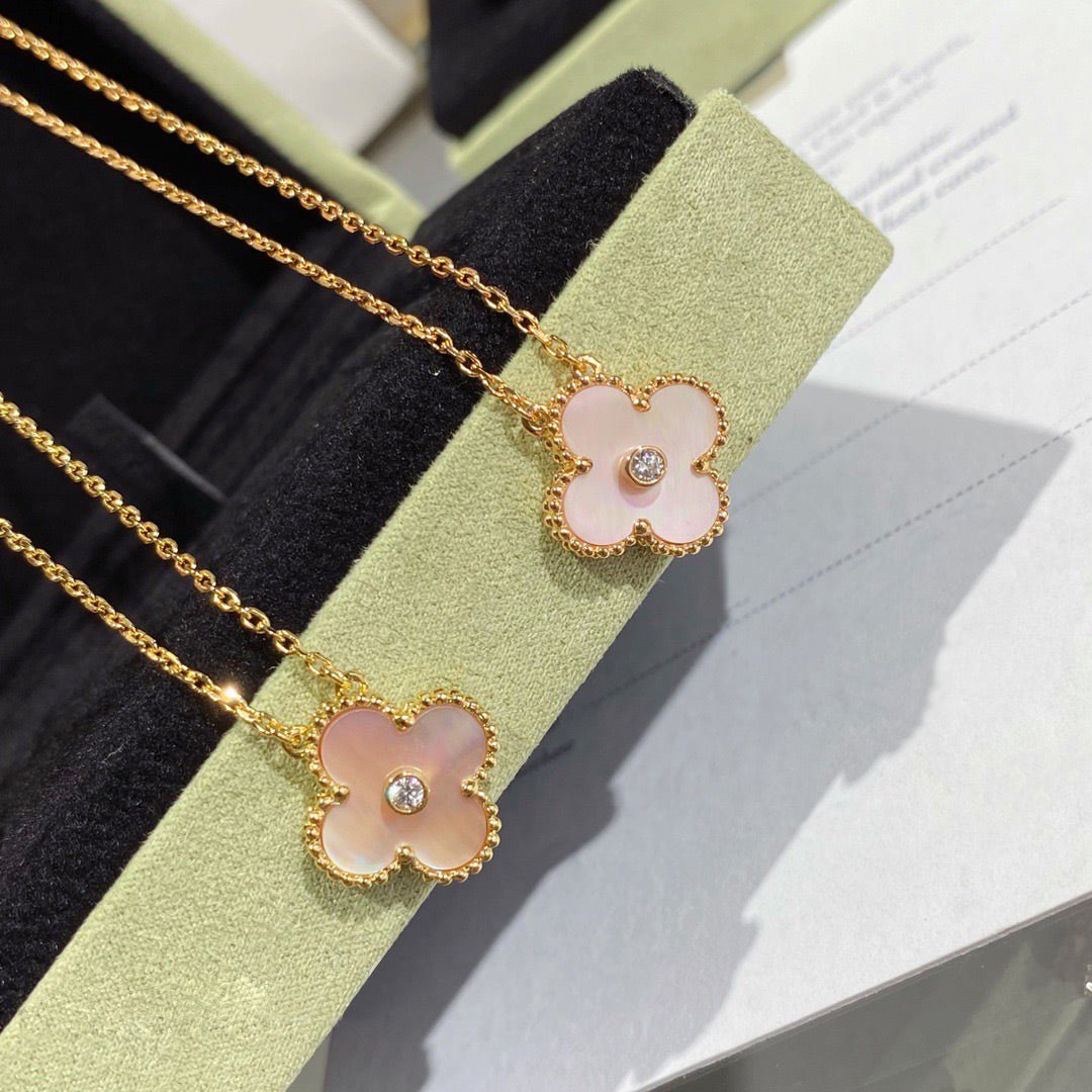 CLOVER 15MM DIAMOND AND PINK MOTHER-OF-PEARL NECKLACE