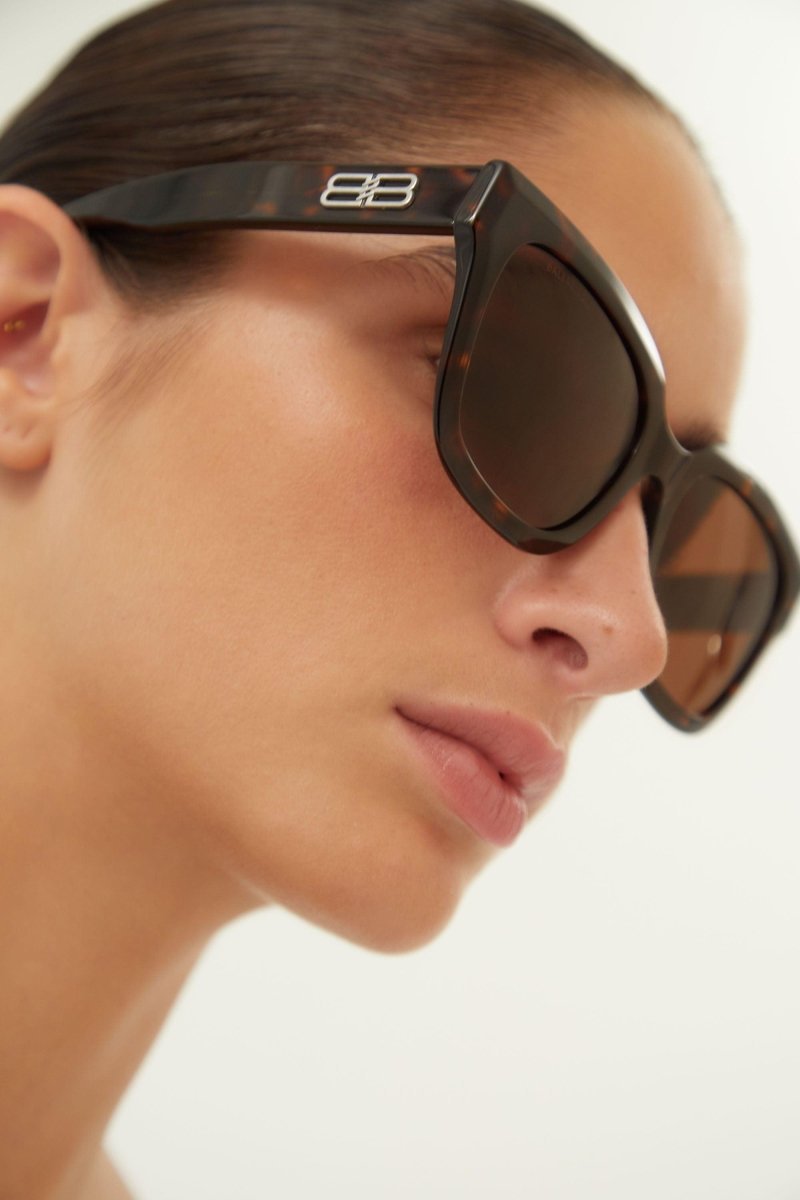 Balenciaga squared femenine havana sunglasses - Lux Studios