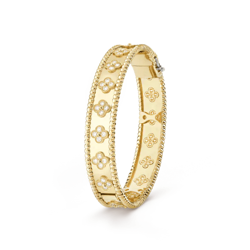 Gift unlocked - Essential Clovers bracelet - Lux Studios