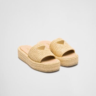 Crochet flatform slides