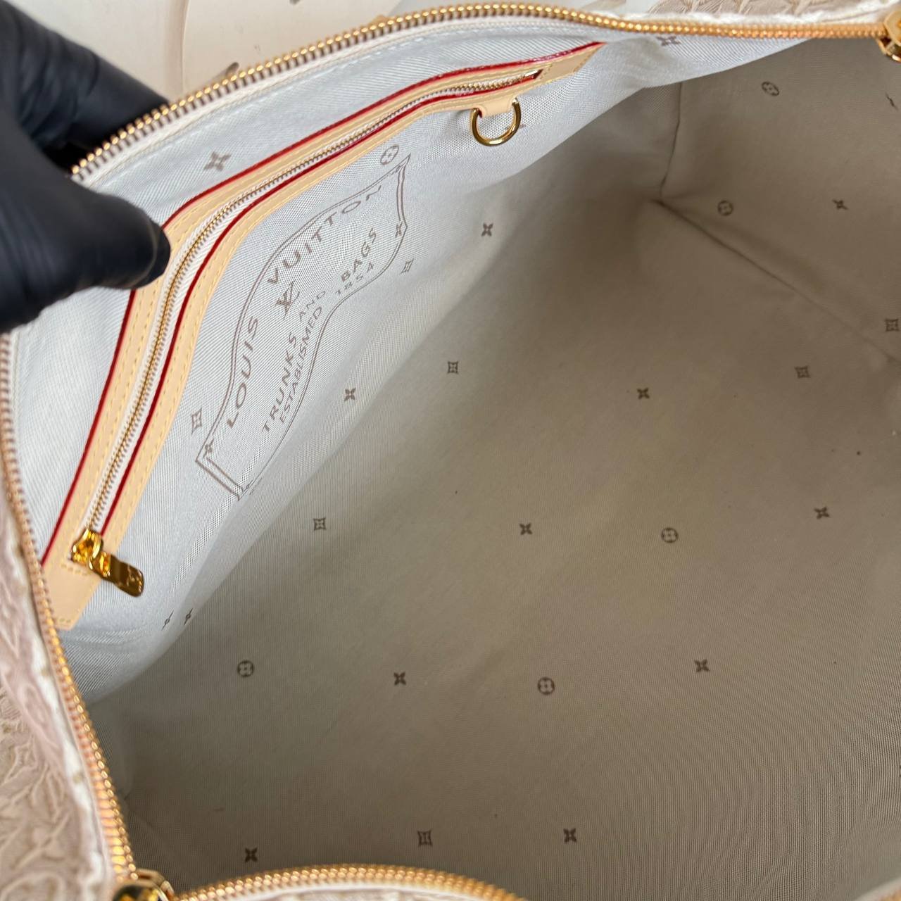 LV DUFFLE BAG