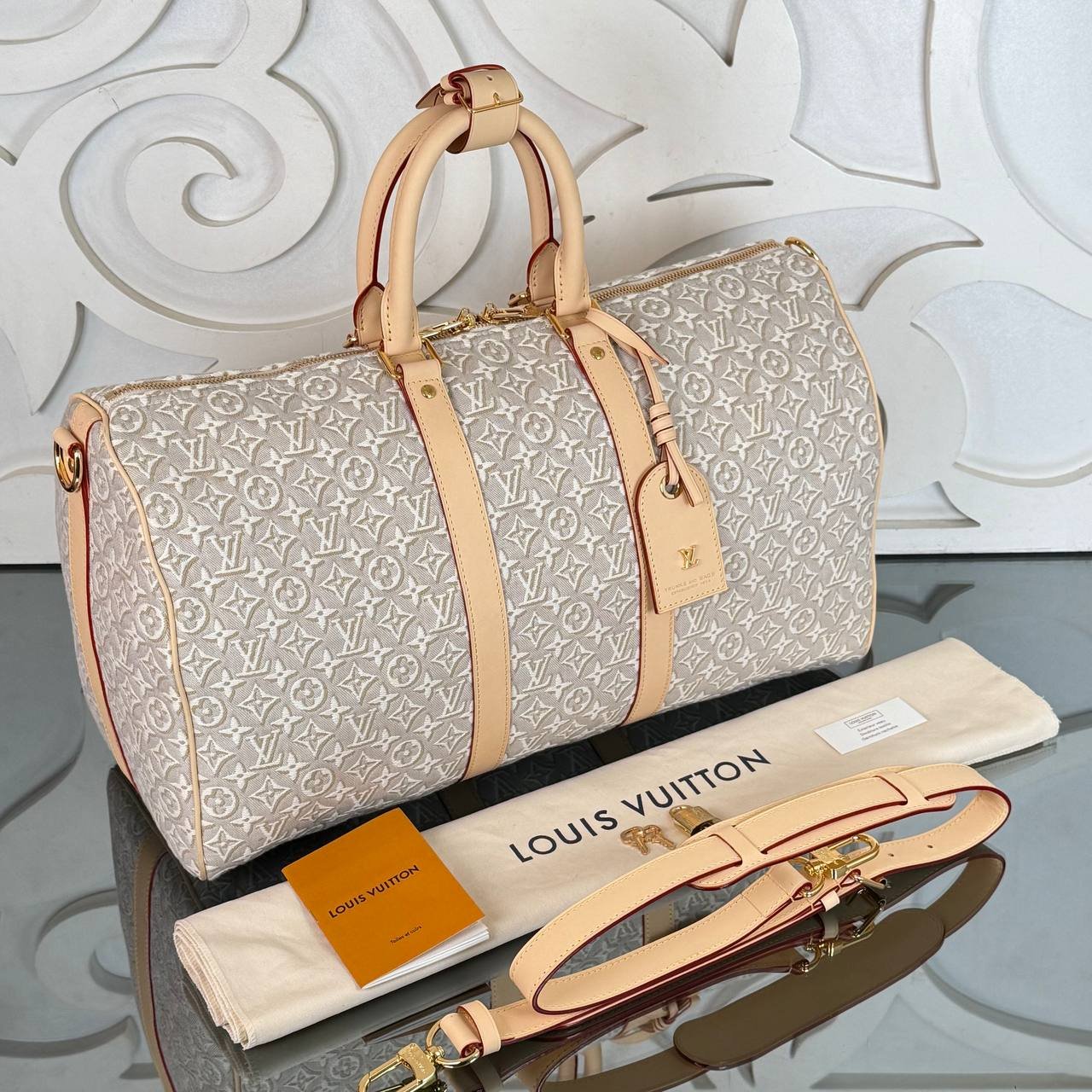 LV DUFFLE BAG