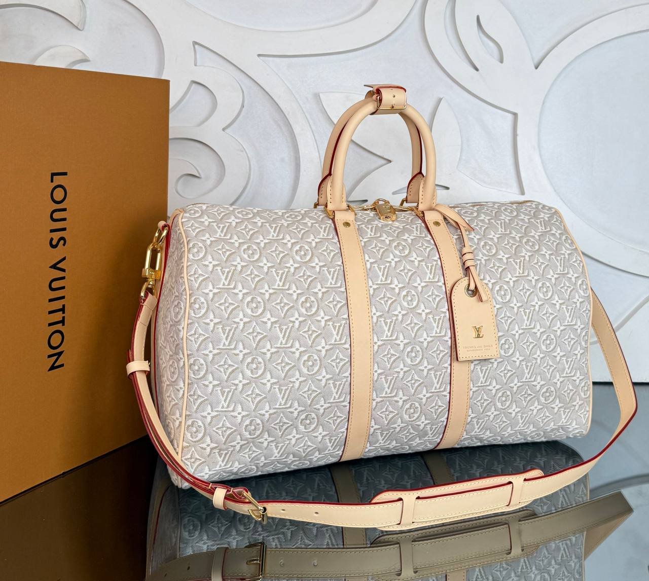 LV DUFFLE BAG